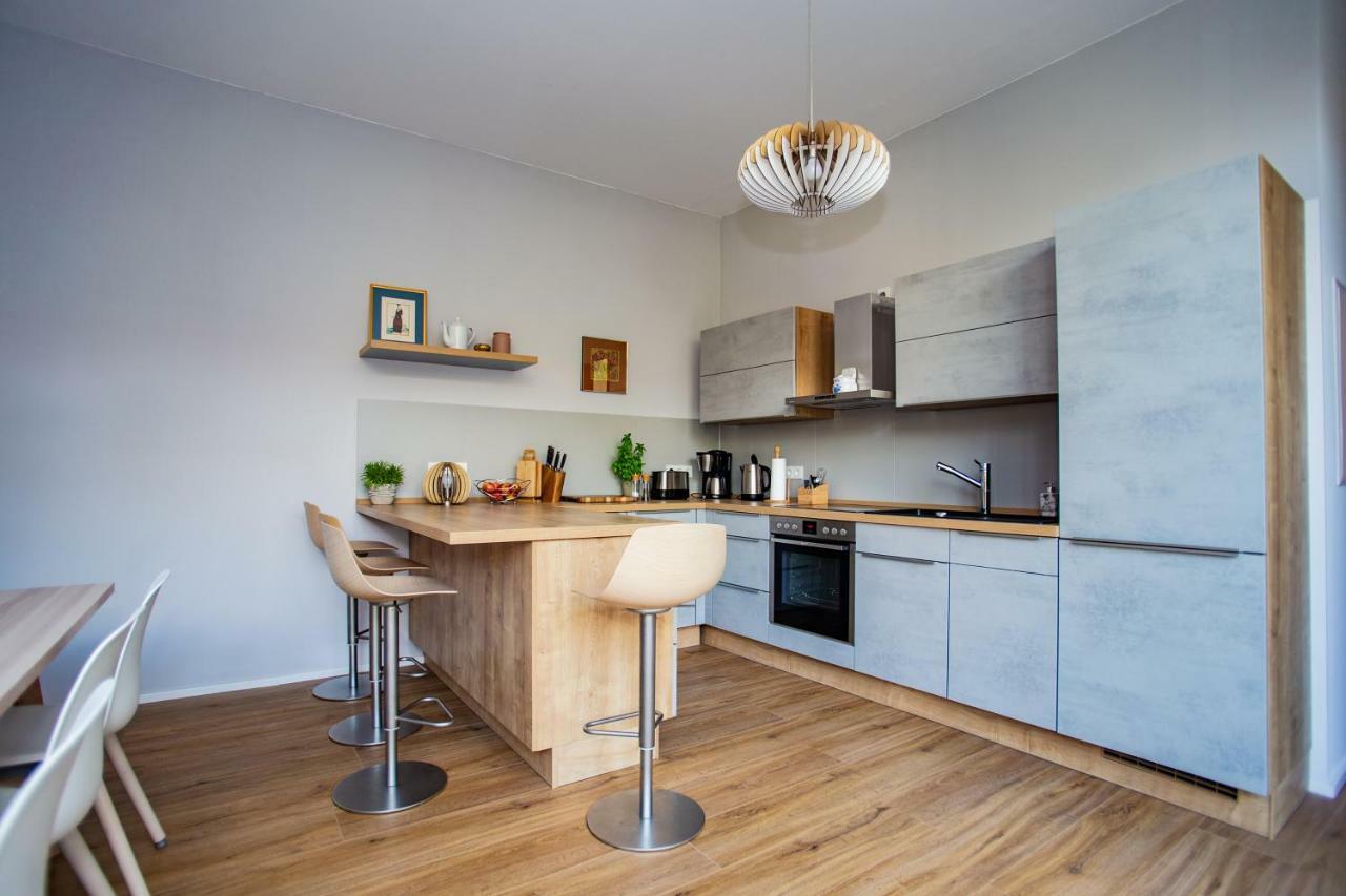 Eckhof Domizil - Grosszuegige Ferienwohnung Mit Kleinem Garten In Der Altstadt Von Gotha Exterior foto
