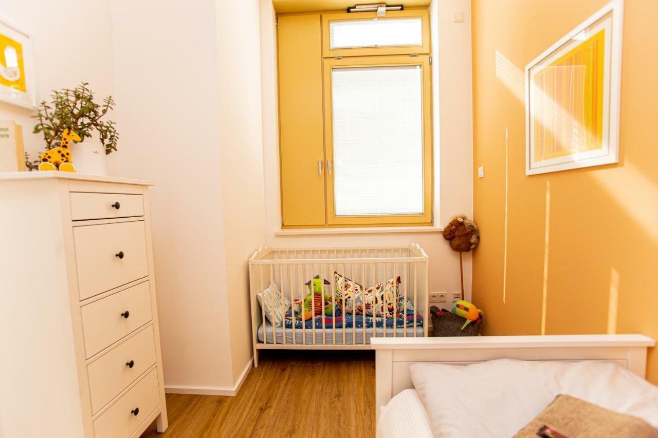 Eckhof Domizil - Grosszuegige Ferienwohnung Mit Kleinem Garten In Der Altstadt Von Gotha Exterior foto